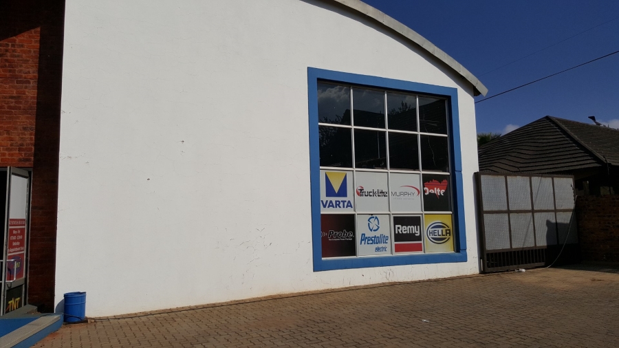 To Let commercial Property for Rent in Melodie North West